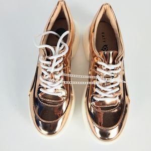NWT  Katy Perry rose gold sneakers size 7.5